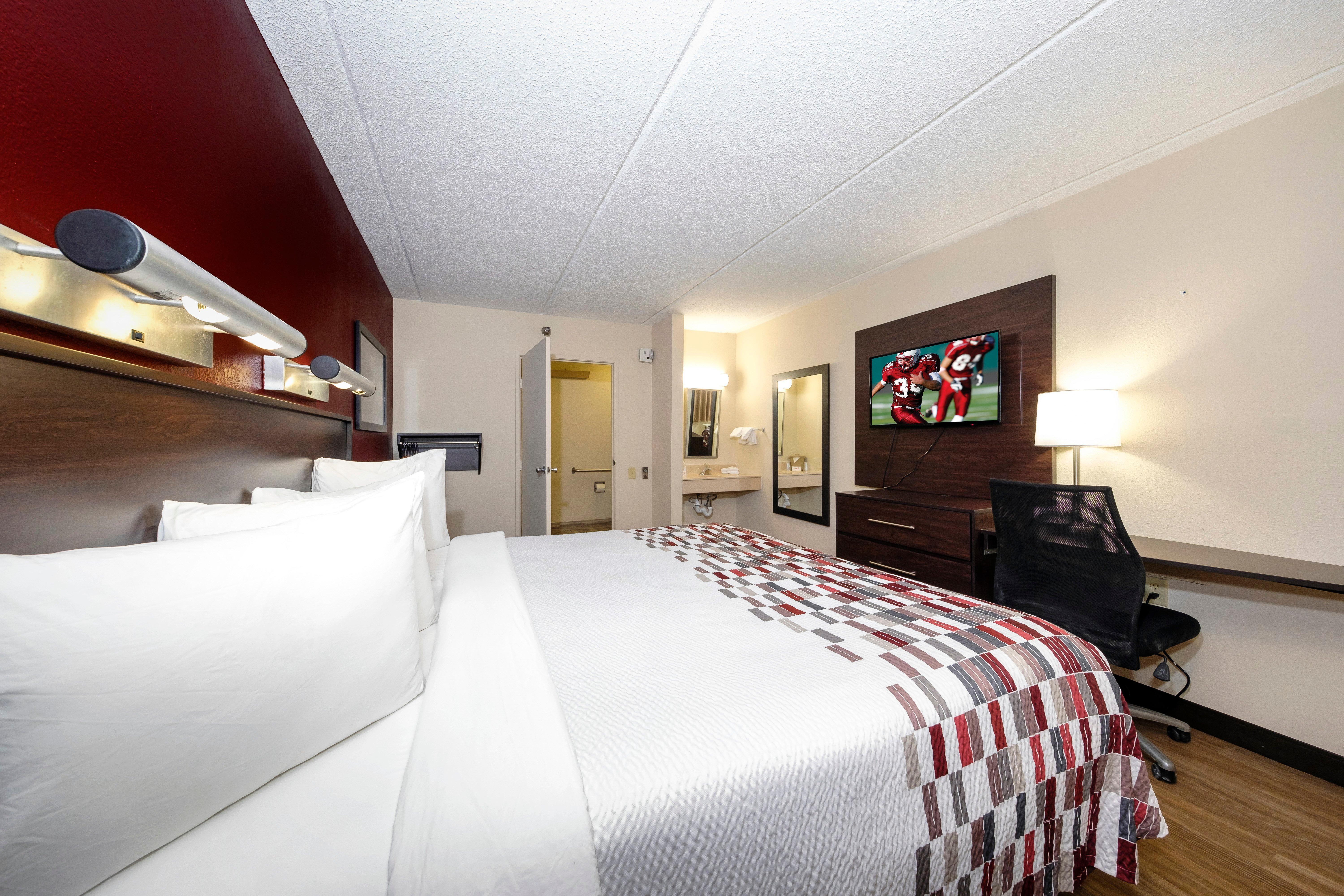 Red Roof Inn Tampa - Brandon Екстер'єр фото
